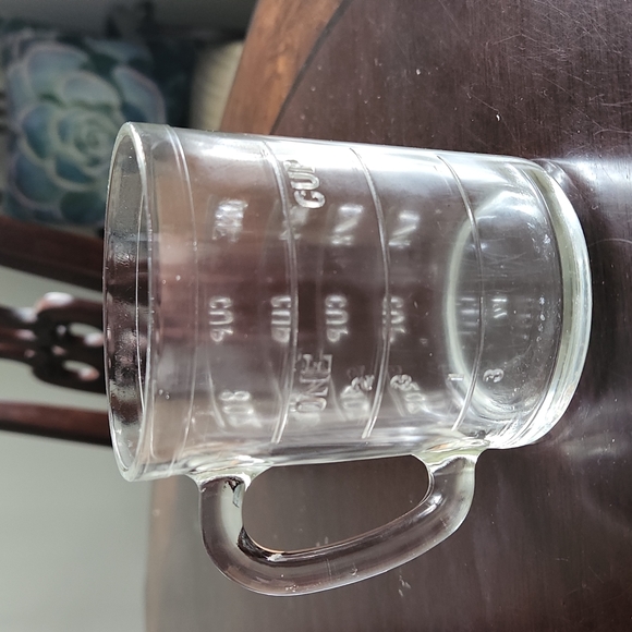 Vintage Hazel Glass Measuring Cup - Picture 3 of 9